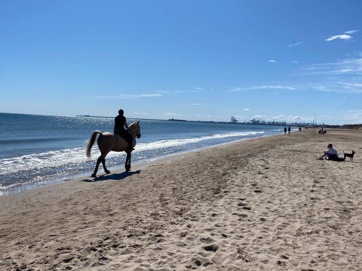 Alojamiento En Primera Linea De Playa Con Wifi Διαμέρισμα Βαλένθια Εξωτερικό φωτογραφία