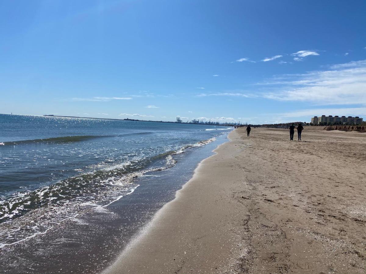 Alojamiento En Primera Linea De Playa Con Wifi Διαμέρισμα Βαλένθια Εξωτερικό φωτογραφία